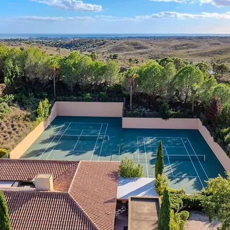 Monte Rei 2 Bed Linked Вилла