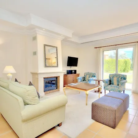 Monte Rei 2 Bed Linked Вилла Вила-Нова-де-Касела